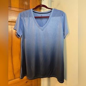 Champion Women's Blue Ombre V-Neck Short Sleeve Tee Sz XXL